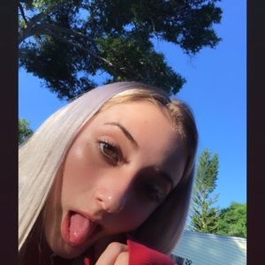 Meet your Posher, Bailey